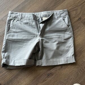 GAP Women's Gray Khaki Shorts